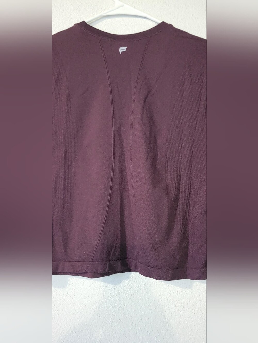 Top Corto Manga Larga Fabletics Seamless Guinda - Talla M (Nuevo con Etiquetas) - Picture 5 of 6